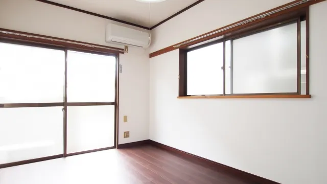 枚方市の中古住宅リフォームで実現した開放的なLDKと対面キッチンの間取り